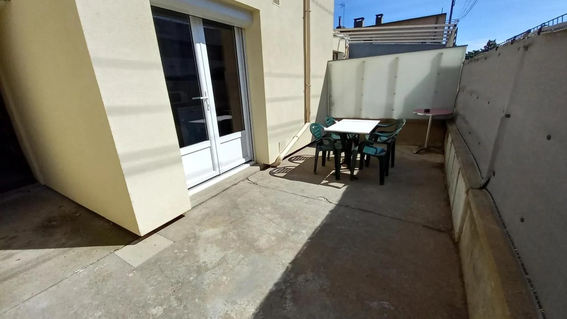 Appart T3 Proche Gare Sncf Avec Stationnement Gratuit Montelimar Apartment